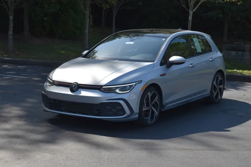 2024 Volkswagen Golf GTI SE photo 1