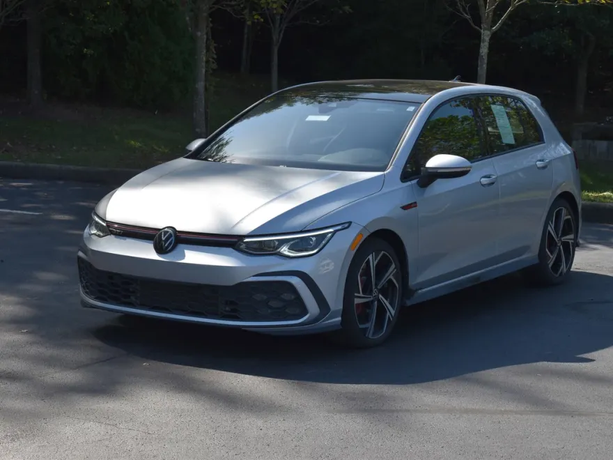 2024 Volkswagen Golf GTI SE photo 1