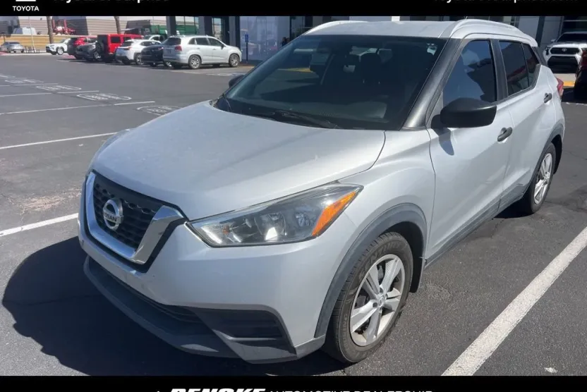 2019 Nissan Kicks S photo 1