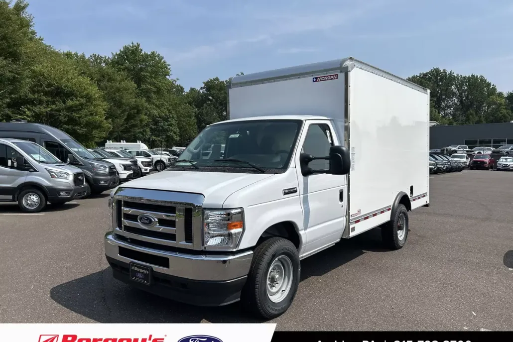 2025 Ford E-350 Base photo 1