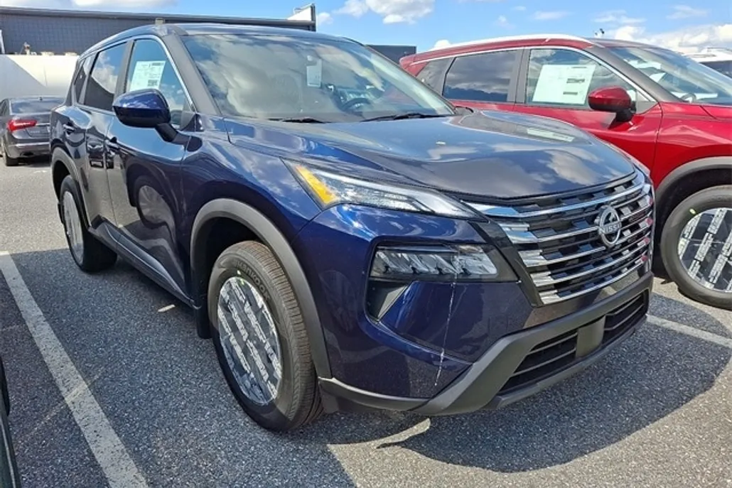 2026 Nissan Rogue SV photo 1