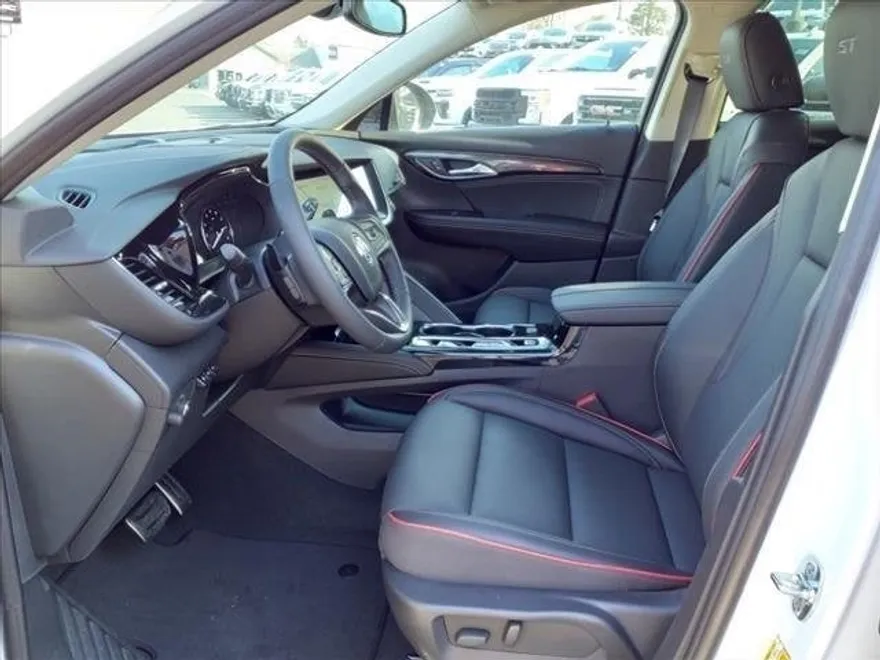 2023 Buick Envision Essence photo 1