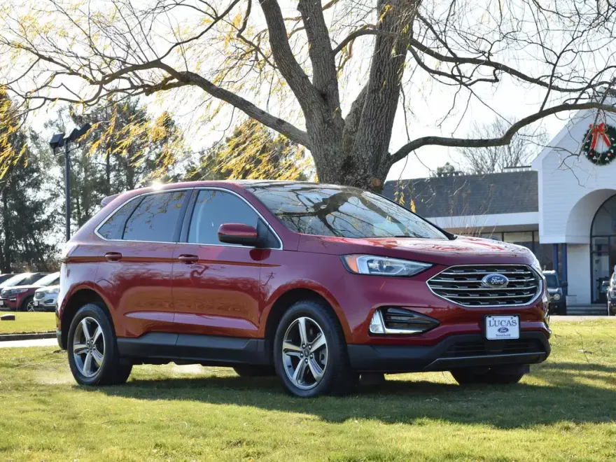 2021 Ford Edge SEL photo 1