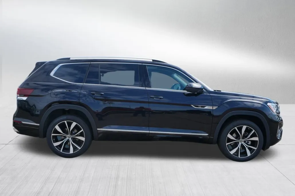 2025 Volkswagen Atlas SEL Premium R-Line photo 1