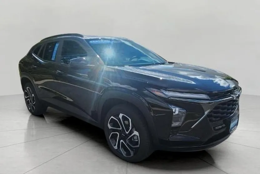 2024 Chevrolet Trax photo 1