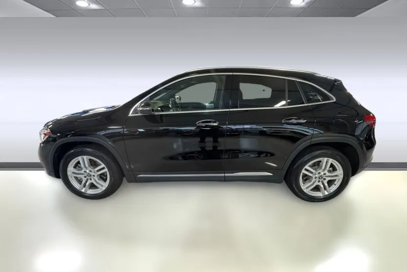 2023 Mercedes Benz GLA 250 photo 1