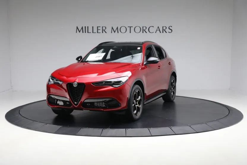 2025 Alfa Romeo Stelvio Sprint Base photo 1