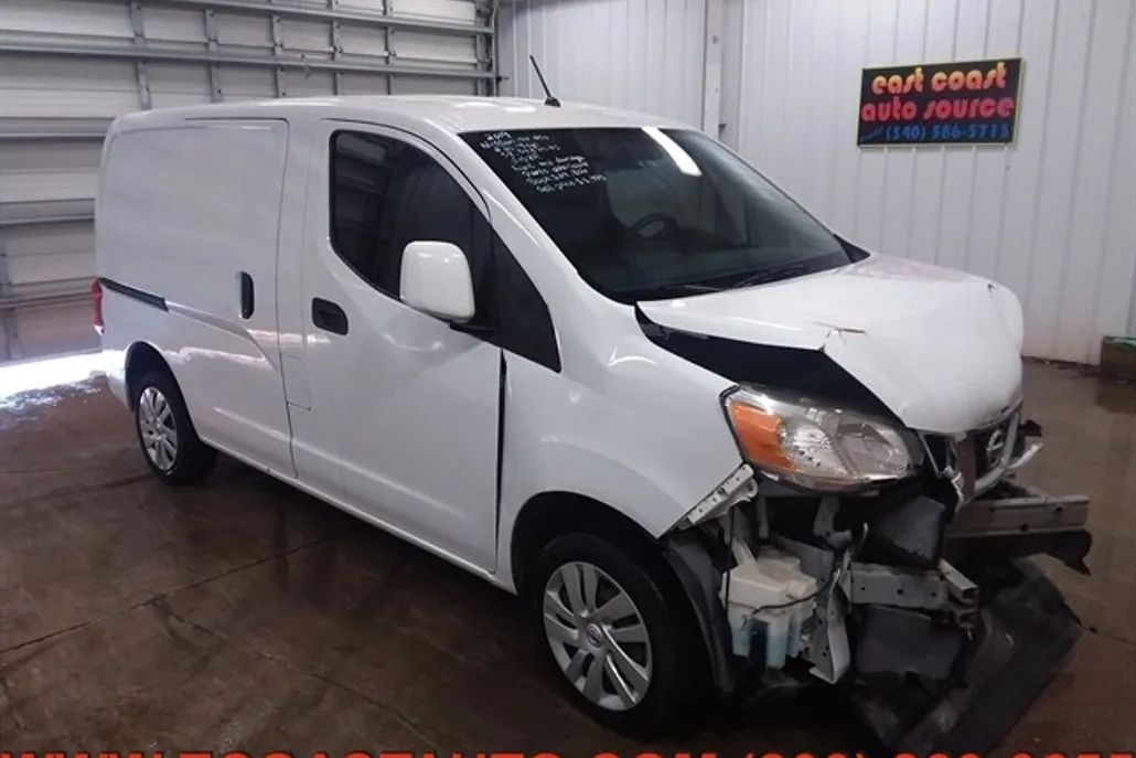2019 Nissan NV200 SV photo 1