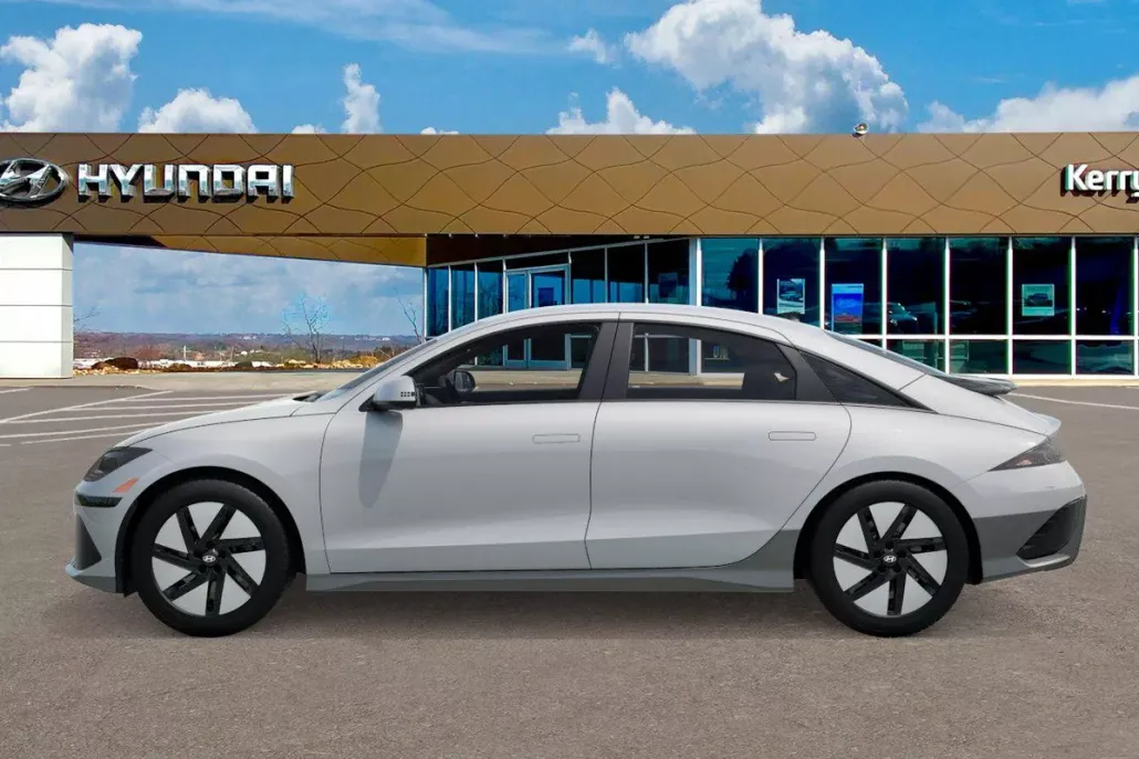 2025 Hyundai Ioniq 6 SE photo 1