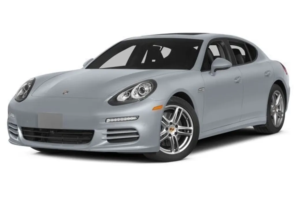 2016 Porsche Panamera 4 photo 1