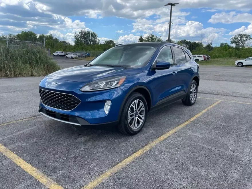 2022 Ford Escape SEL photo 1