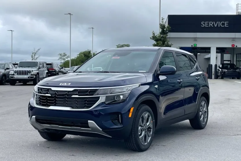 2026 Kia Seltos LX photo 1