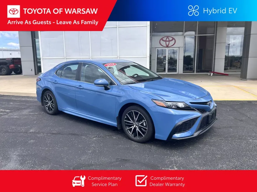2024 Toyota Camry Hybrid SE photo 1