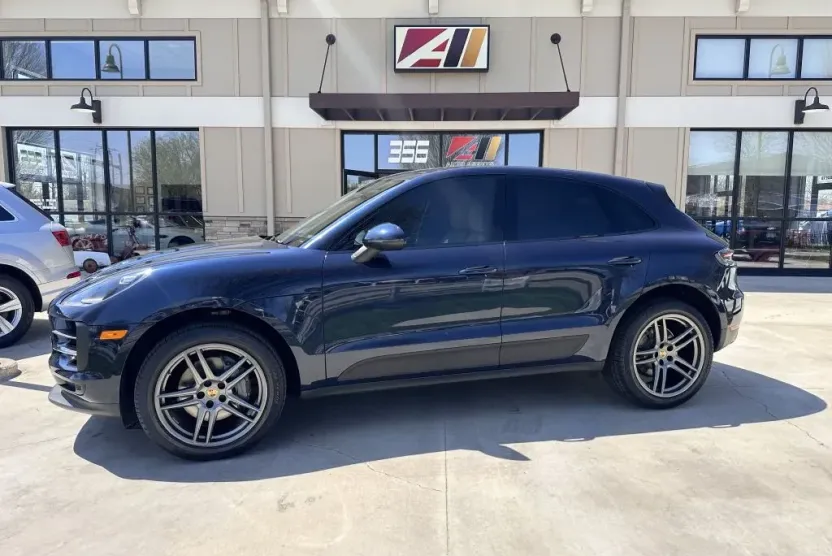 2021 Porsche Macan S photo 1