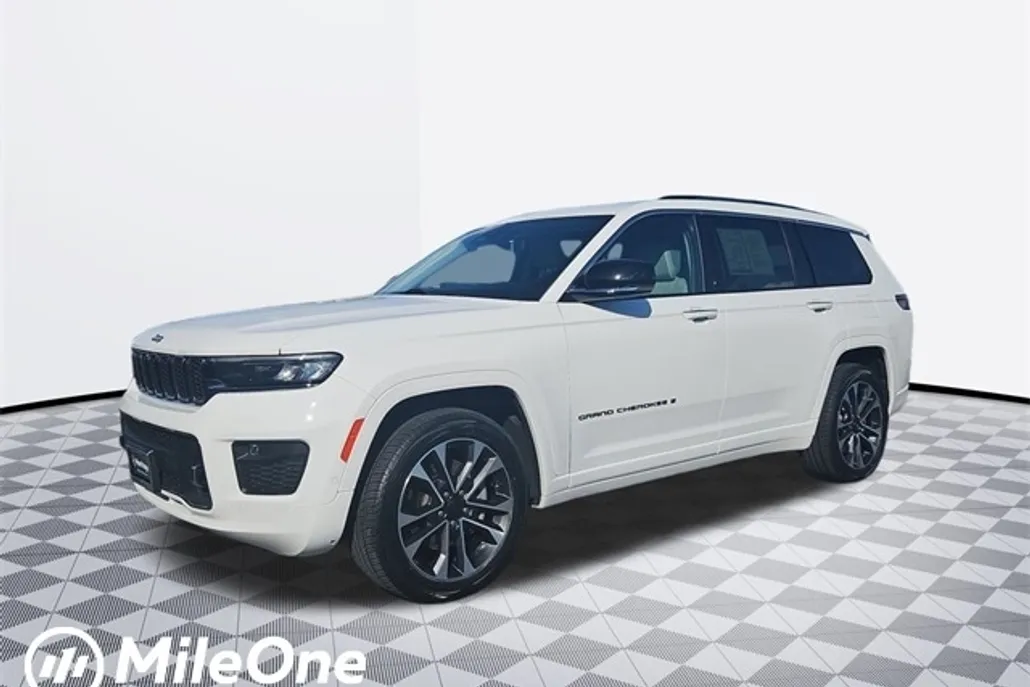 2021 Jeep Grand Cherokee Overland photo 1