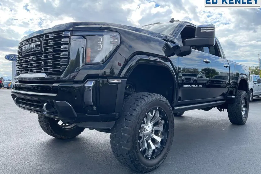 2024 Gmc Sierra HD Denali Ultimate photo 1