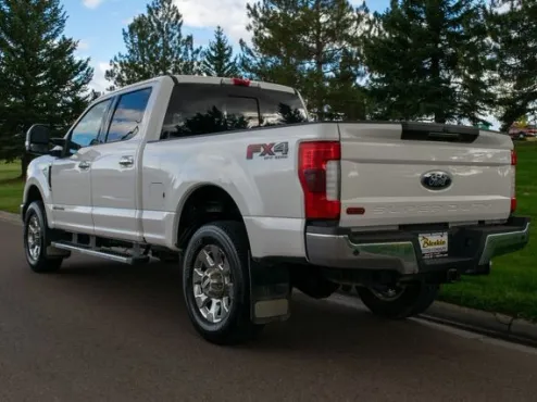 2018 Ford F-350 Lariat photo 4