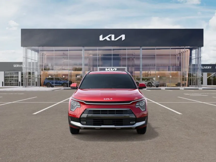 2025 Kia Niro SX photo 1