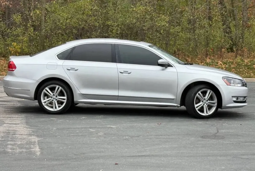 2013 Volkswagen Passat TDI SEL Premium photo 1