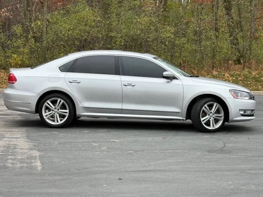 2013 Volkswagen Passat TDI SEL Premium photo 1