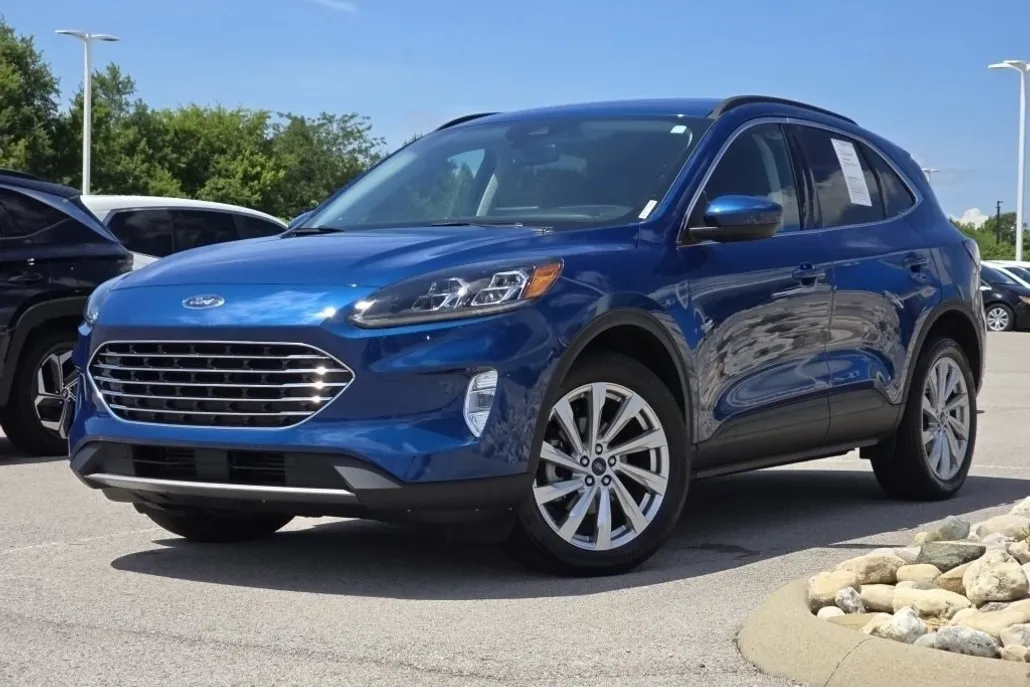 2022 Ford Escape Titanium photo 1