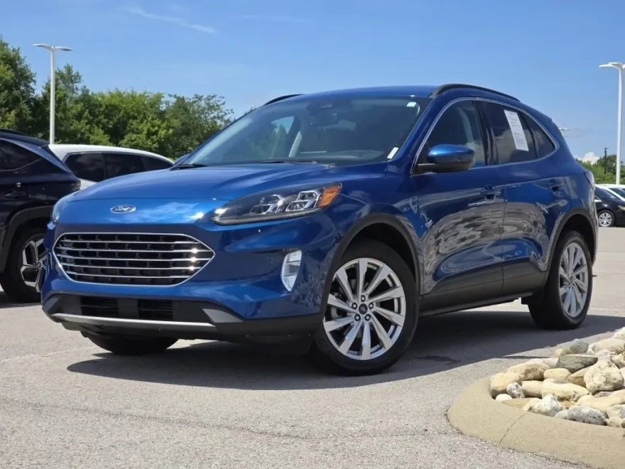 2022 Ford Escape Titanium photo 1