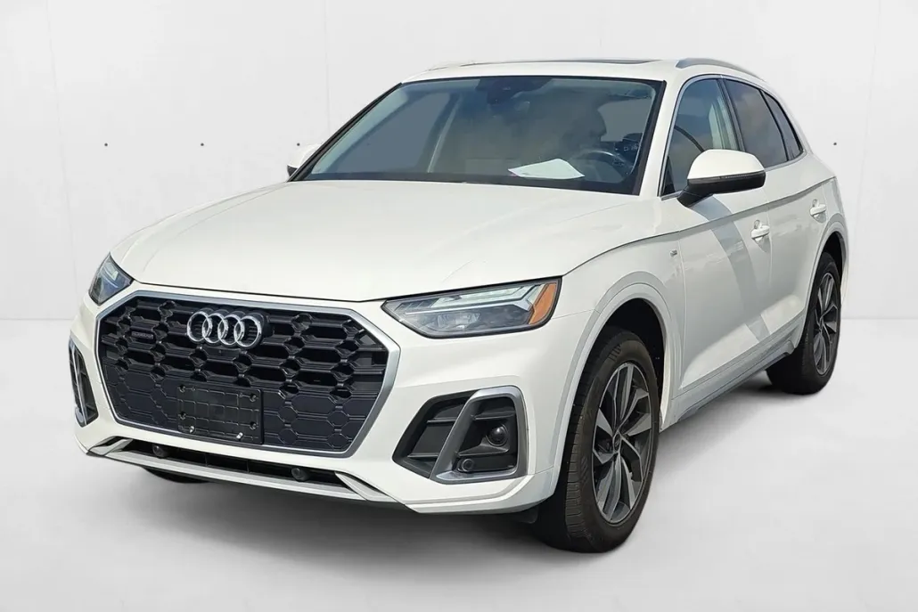 2022 Audi Q5 S line Premium Plus photo 1