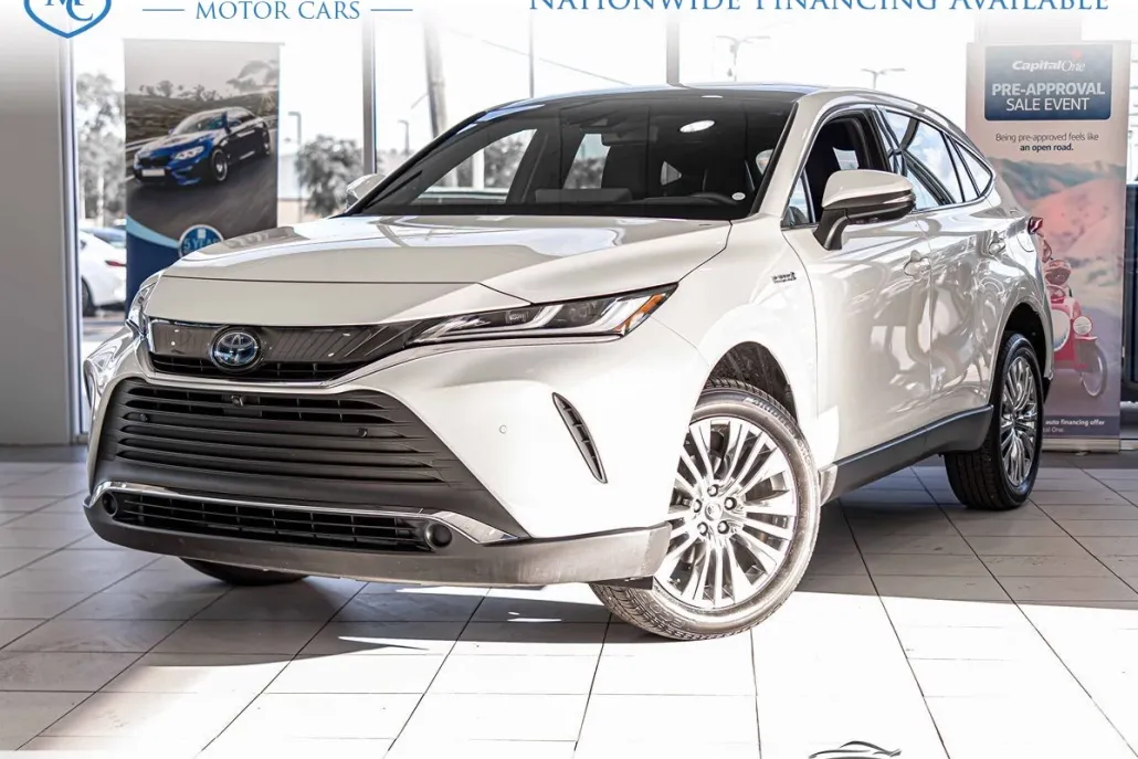2021 Toyota Venza LE photo 1