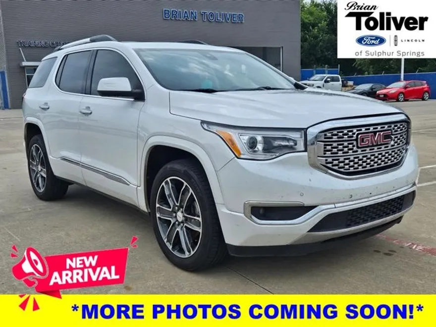 2019 Gmc Acadia Denali photo 1