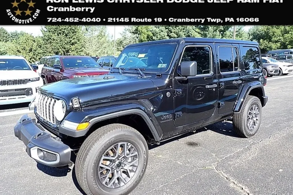 2025 Jeep Wrangler Sahara photo 1