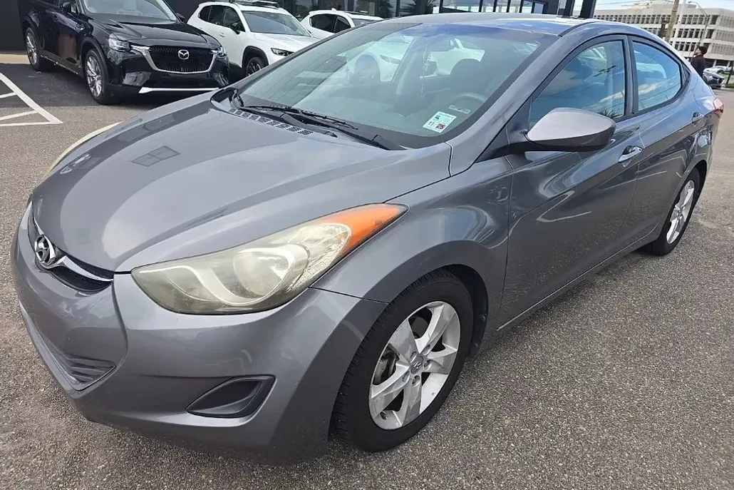 2013 Hyundai Elantra GLS photo 1
