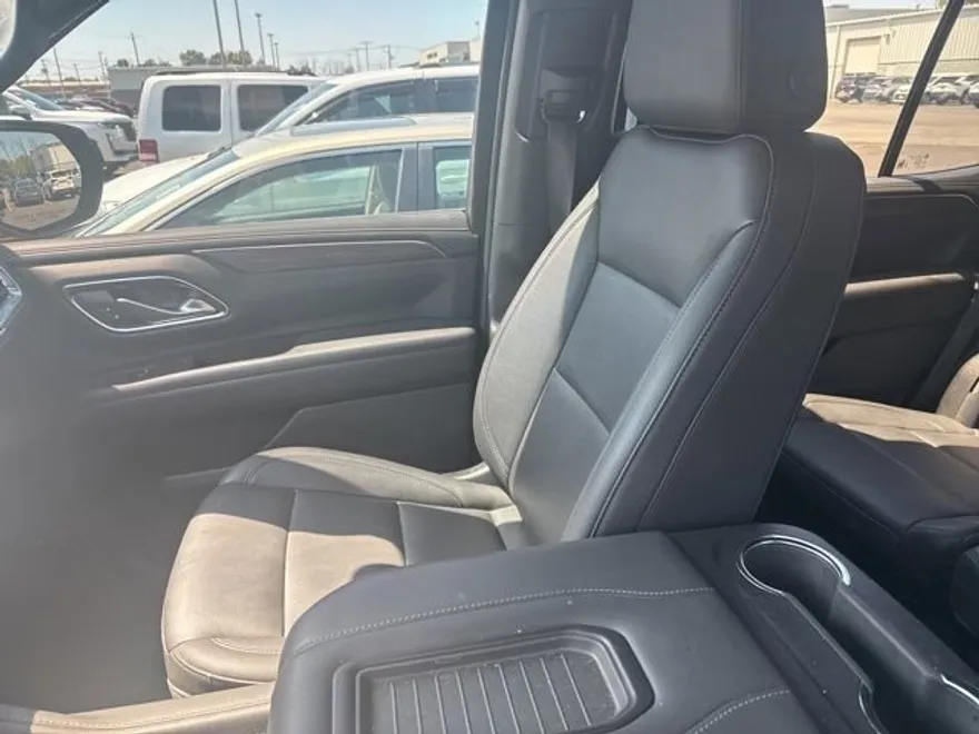 2024 Chevrolet Tahoe Z71 photo 1