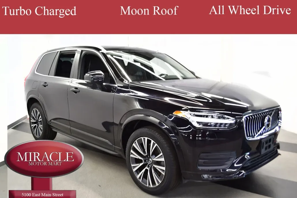 2022 Volvo XC90 T6 Momentum photo 1