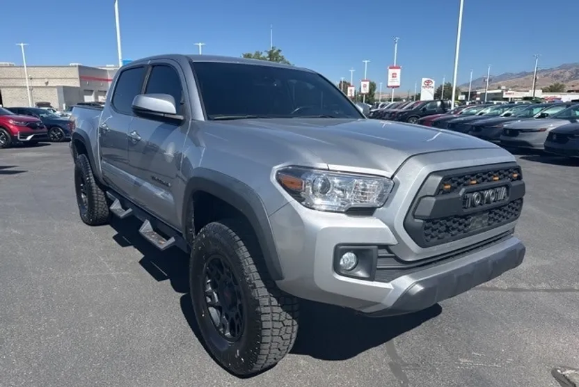 2019 Toyota Tacoma TRD Off-Road 4x4 photo 1