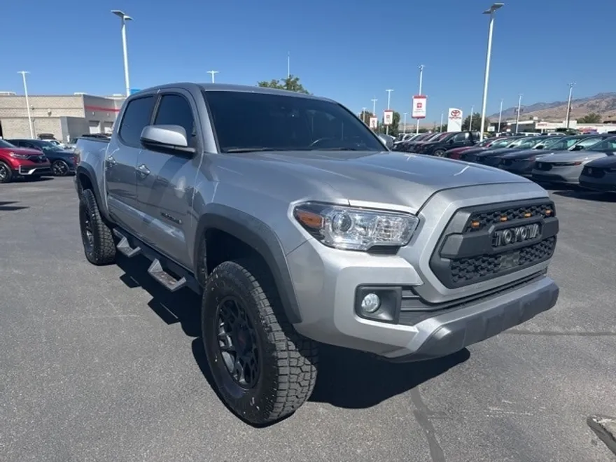 2019 Toyota Tacoma TRD Off-Road 4x4 photo 1