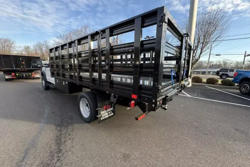 2024 Ford F-600 photo 3