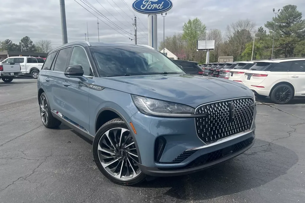 2025 Lincoln Aviator Reserve photo 1