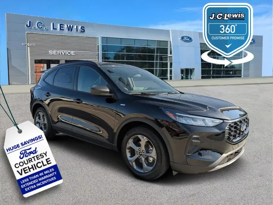 2025 Ford Escape ST-Line photo 1