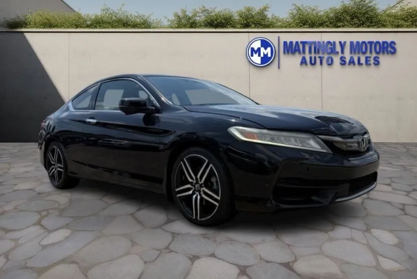 2017 Honda Accord Touring photo 1
