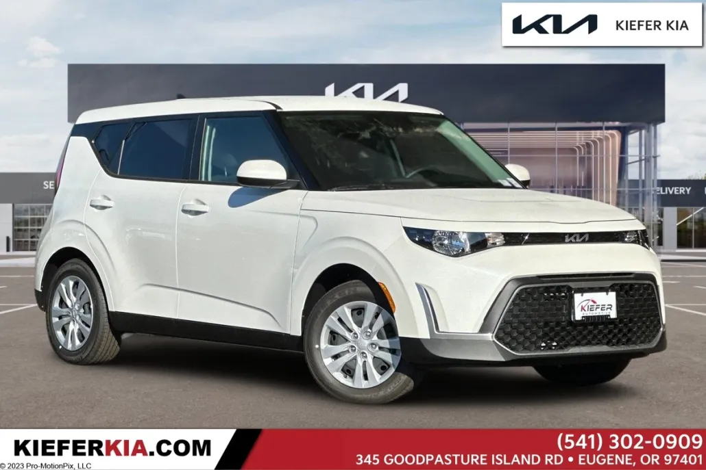 2025 Kia Soul LX photo 1