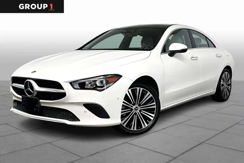 2022 Mercedes Benz CLA 250 4MATIC photo 1