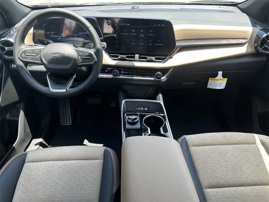 2026 Chevrolet Equinox ACTIV photo 1