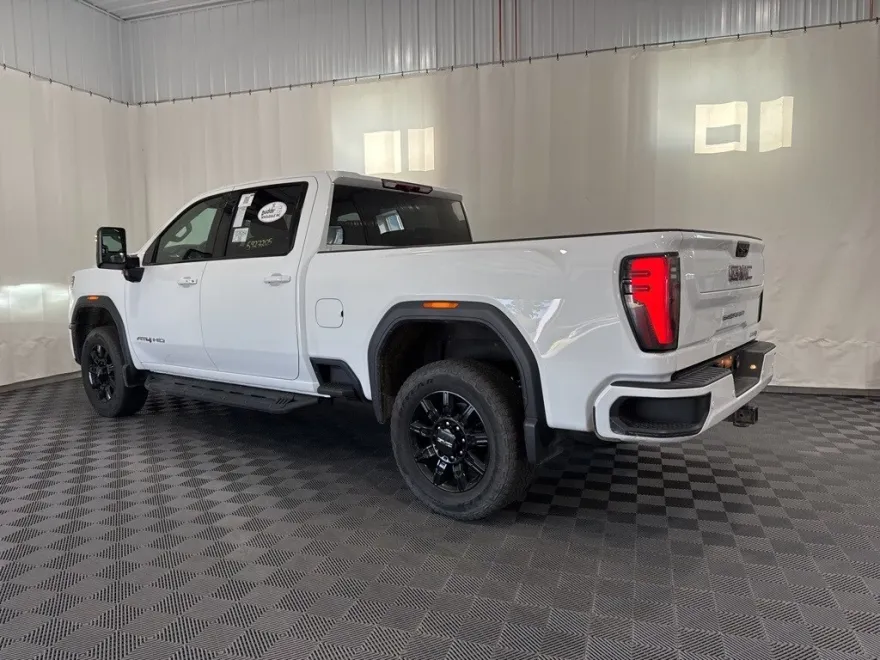 2024 Gmc Sierra HD AT4 photo 1