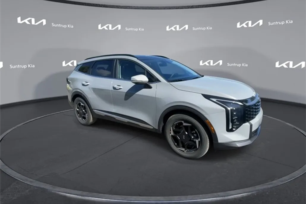 2026 Kia Sportage EX photo 1