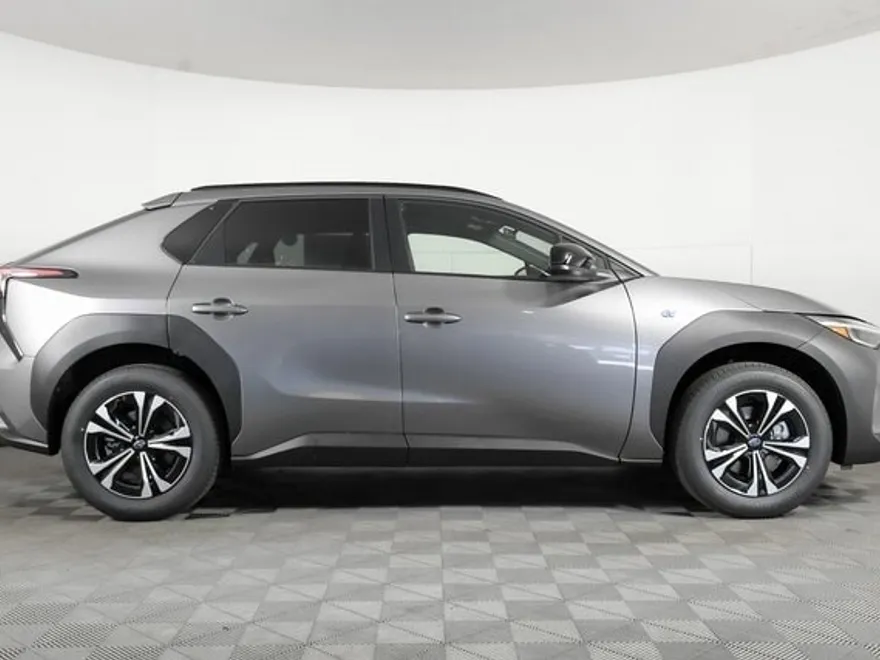 2024 Subaru Solterra Premium photo 1