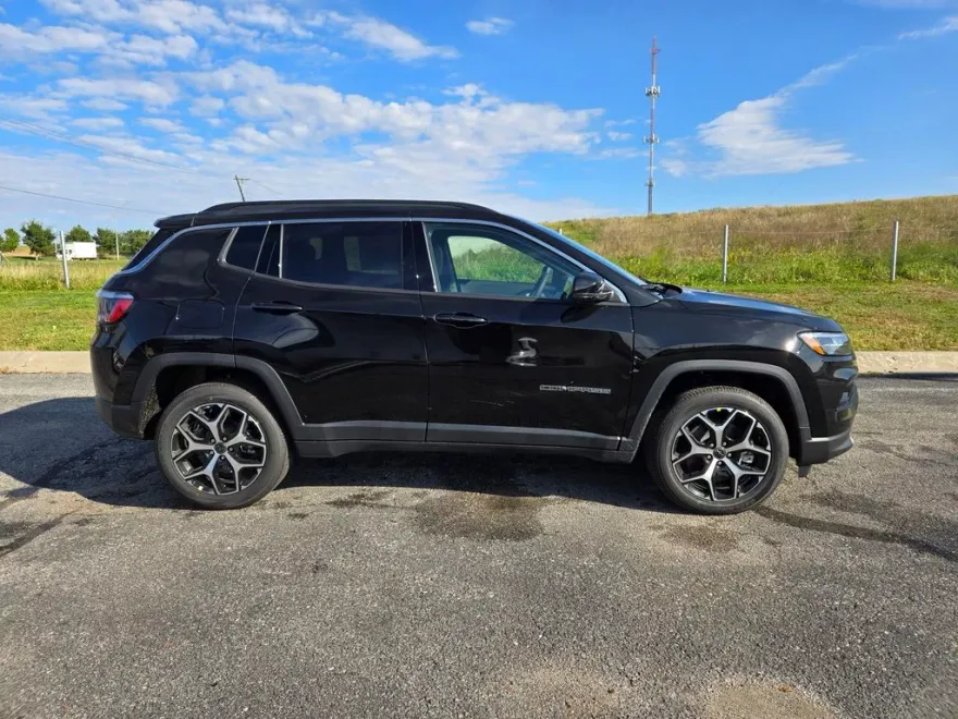 2026 Jeep Compass Limited photo 1