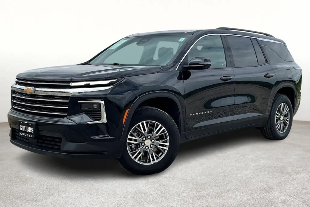 2024 Chevrolet Traverse 1LT photo 1
