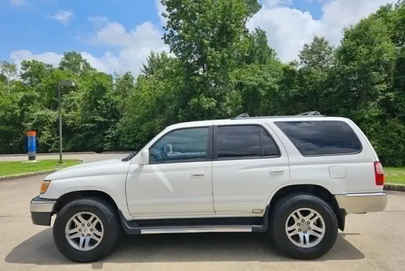2000 Toyota 4Runner SR5 V6 photo 1