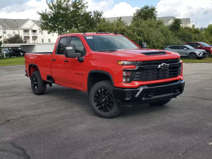 2026 Chevrolet Silverado 2500HD Custom photo 1