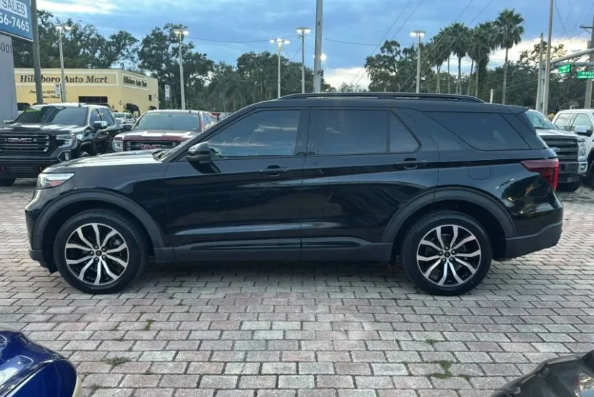 2020 Ford Explorer ST photo 1